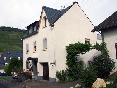 Bed and Breakfast Anneliese Schmitgen Бернкастель-Кюс Экстерьер фото
